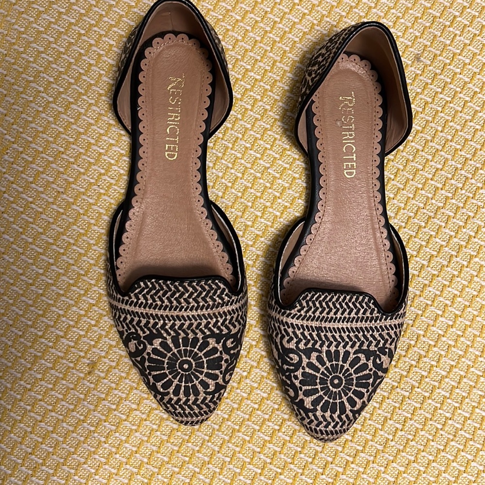 Womens - Flats